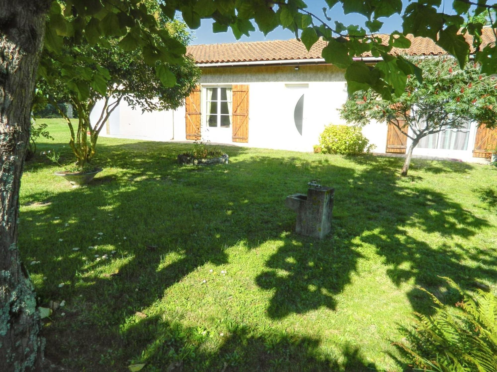 Maison Familiale Proche Sur + Jardin Prive Holiday home *